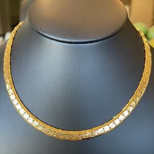 Vintage MONET Gold Tone Cleopatra Collar Domed Link Herringbone Necklace 18.5”